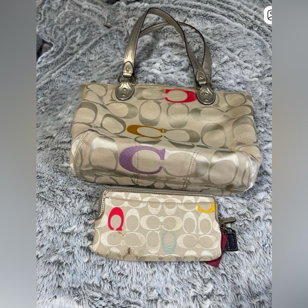 Coach Beige Signature Tote with Multicolor C Accents - Picture 3 of 13